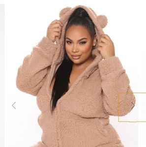 TEDDY BEAR ONESIE! 🧸🧸